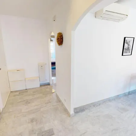 Le Saint Claude - Giotto - Spacieux Et Agreable 2p Climatise En Etage Eleve Proche Centre Avec Terrasse Mae-3094 * Menton